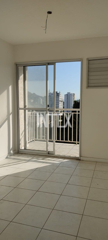 Apartamento à venda com 2 quartos, 55m² - Foto 1