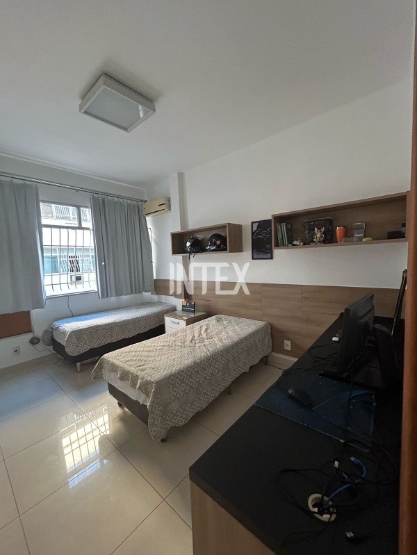 Apartamento à venda com 3 quartos, 180m² - Foto 9