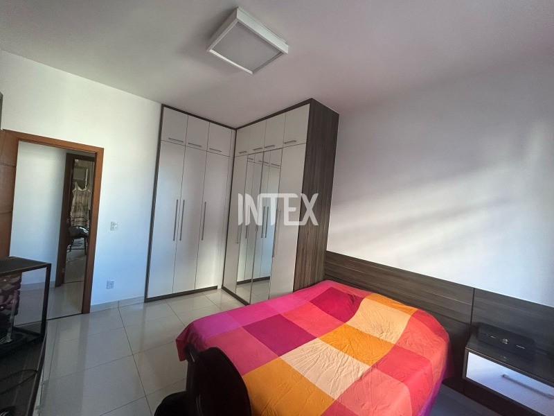 Apartamento à venda com 3 quartos, 180m² - Foto 14