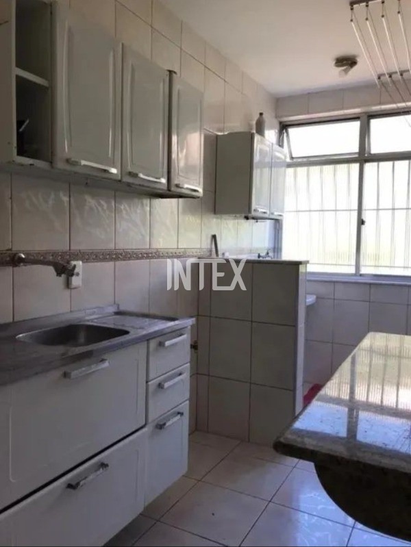 Apartamento à venda com 2 quartos, 65m² - Foto 10