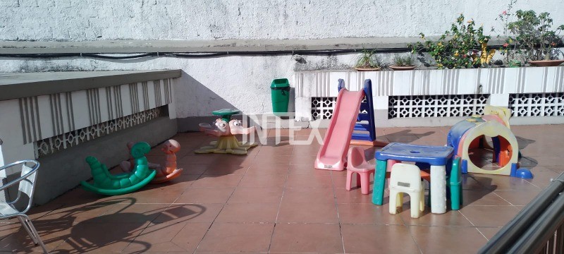 Apartamento à venda com 2 quartos, 70m² - Foto 32