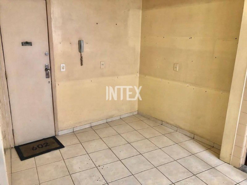 Apartamento à venda com 3 quartos, 130m² - Foto 18