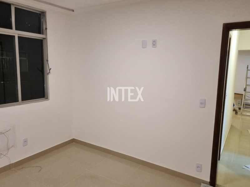 Apartamento à venda com 2 quartos, 65m² - Foto 15