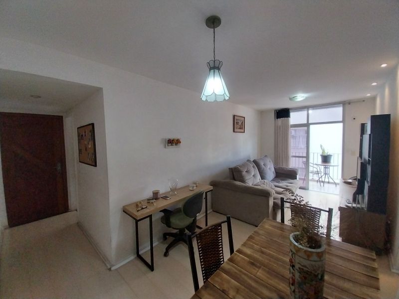 Apartamento à venda com 3 quartos, 100m² - Foto 2