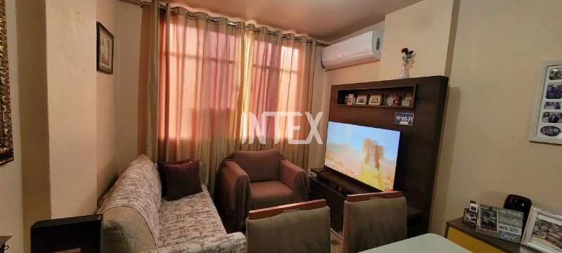 Apartamento à venda com 2 quartos, 69m² - Foto 1