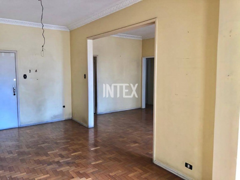 Apartamento à venda com 3 quartos, 130m² - Foto 4