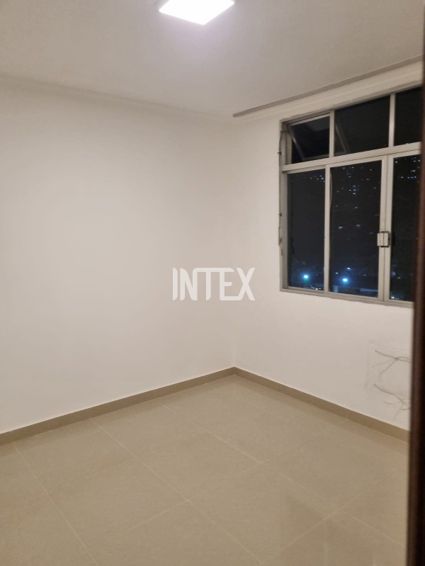 Apartamento à venda com 2 quartos, 65m² - Foto 4