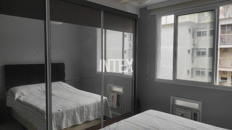 Apartamento à venda com 2 quartos, 70m² - Foto 9