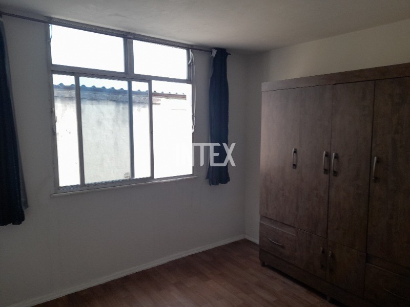 Apartamento à venda com 2 quartos, 70m² - Foto 2