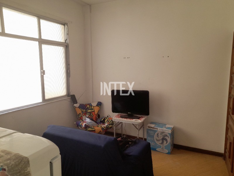 Apartamento à venda com 1 quarto, 50m² - Foto 4