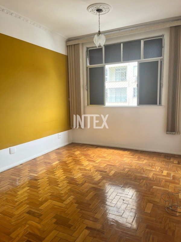 Apartamento à venda com 2 quartos, 90m² - Foto 1