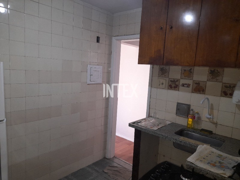 Apartamento à venda com 2 quartos, 70m² - Foto 5