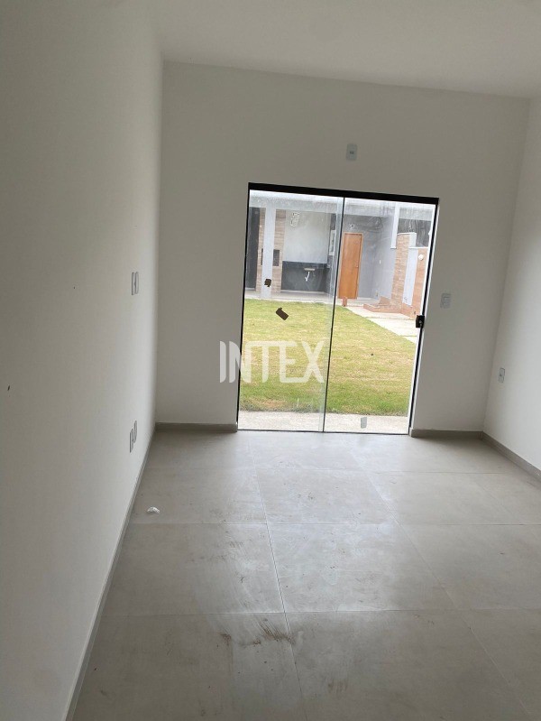 Casa à venda com 3 quartos, 240m² - Foto 4