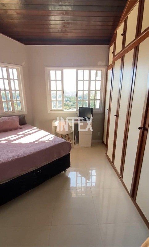 Casa à venda com 3 quartos, 160m² - Foto 14