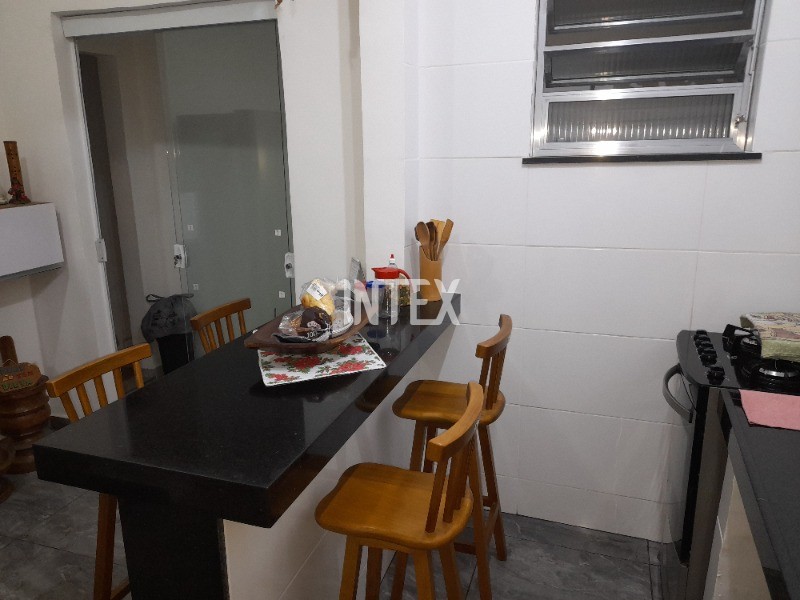 Apartamento à venda com 2 quartos, 65m² - Foto 9