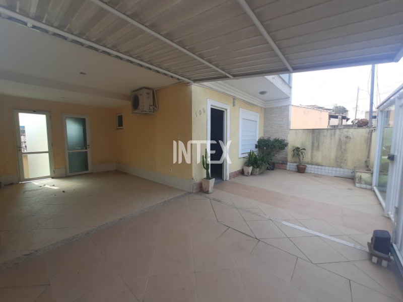 Casa à venda com 3 quartos, 150m² - Foto 4