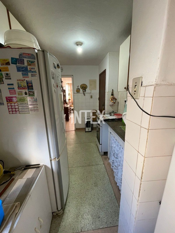 Apartamento à venda com 2 quartos, 70m² - Foto 20