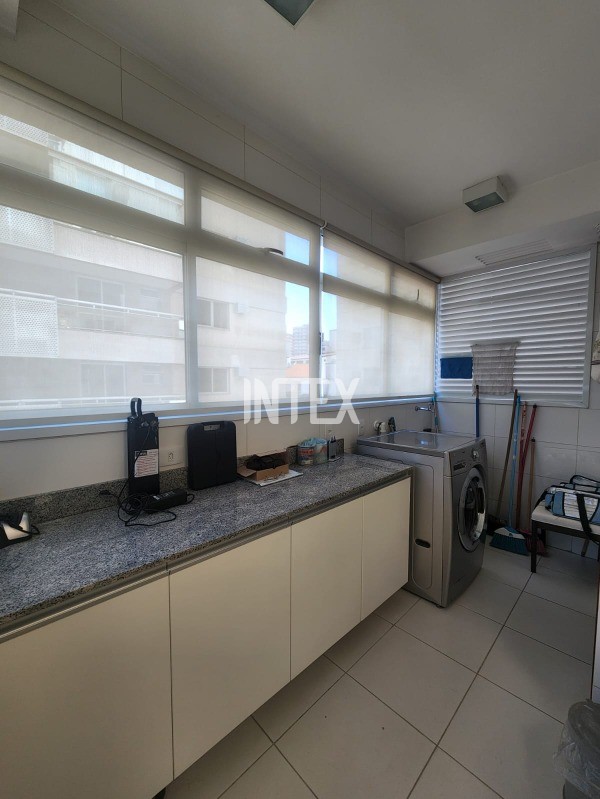 Apartamento à venda com 3 quartos, 130m² - Foto 19