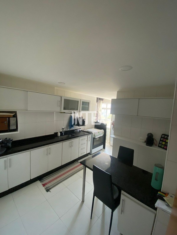 Apartamento à venda com 2 quartos, 80m² - Foto 7