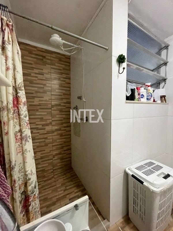 Apartamento à venda com 2 quartos, 70m² - Foto 14