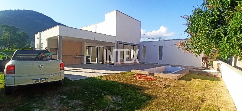 Casa à venda com 3 quartos, 734m² - Foto 4