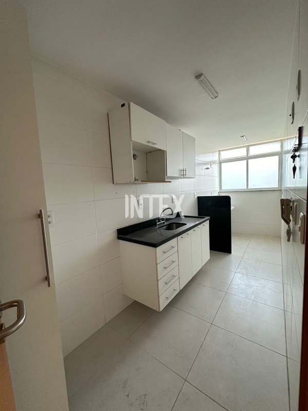 Apartamento à venda com 2 quartos, 85m² - Foto 8