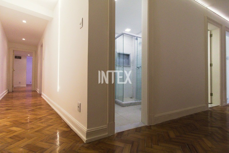 Apartamento à venda com 4 quartos, 420m² - Foto 17