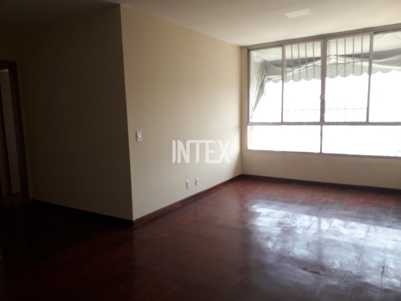 Apartamento à venda com 2 quartos, 73m² - Foto 2