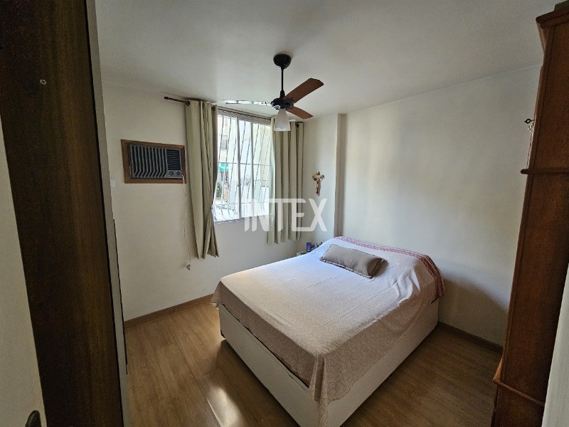 Apartamento à venda com 2 quartos, 70m² - Foto 9