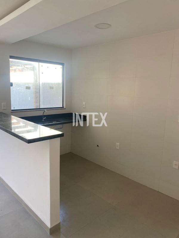 Casa à venda com 3 quartos, 100m² - Foto 7