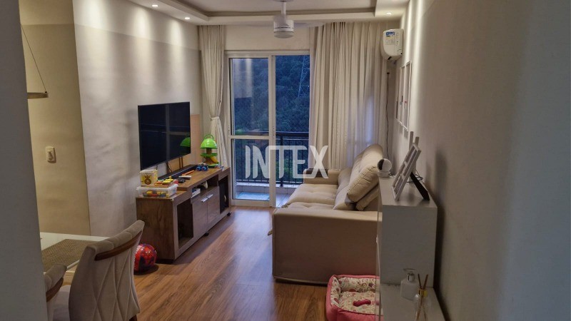 Apartamento à venda com 2 quartos, 60m² - Foto 1