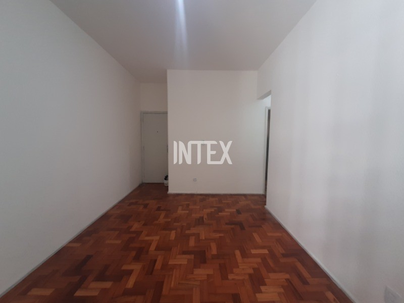 Apartamento para alugar com 2 quartos, 75m² - Foto 3