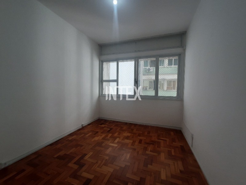 Apartamento para alugar com 2 quartos, 75m² - Foto 12