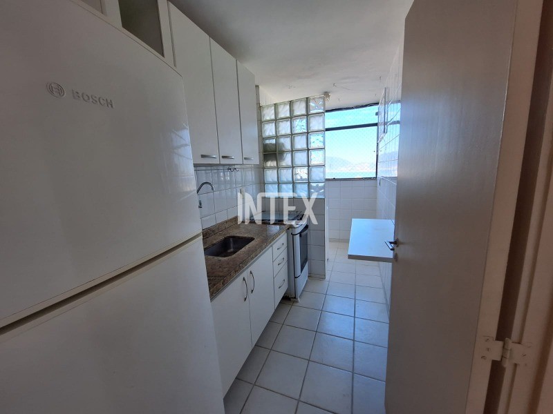 Apartamento à venda com 2 quartos, 65m² - Foto 20