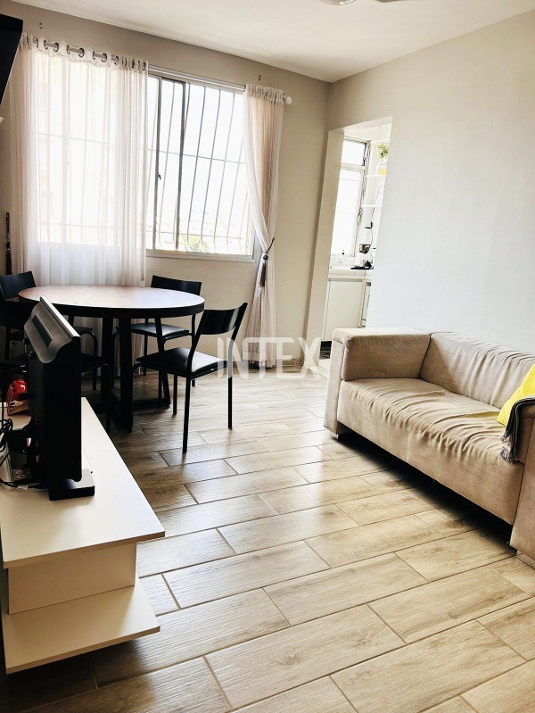 Apartamento à venda com 2 quartos, 76m² - Foto 2