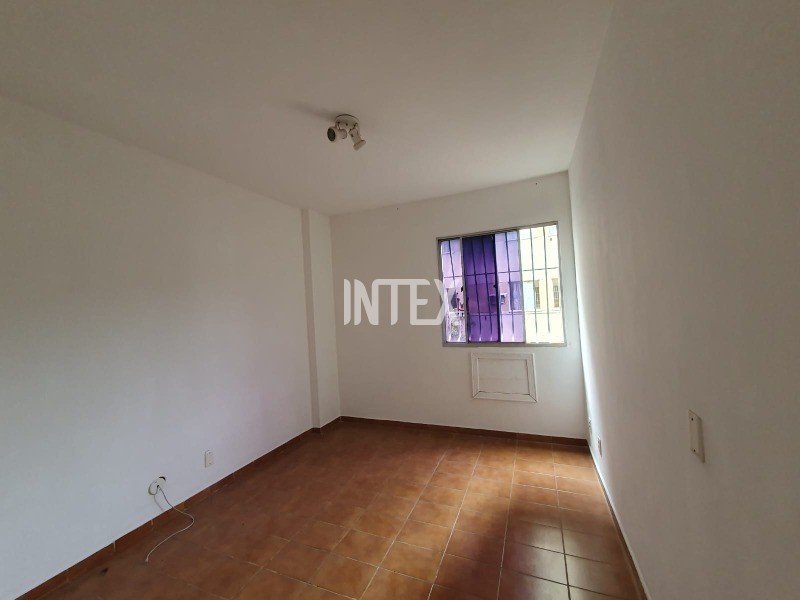 Apartamento à venda com 2 quartos, 60m² - Foto 9