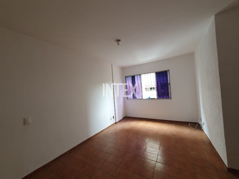 Apartamento à venda com 2 quartos, 60m² - Foto 1