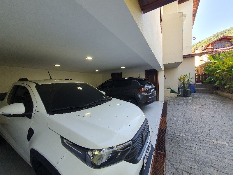 Casa à venda com 4 quartos, 600m² - Foto 49