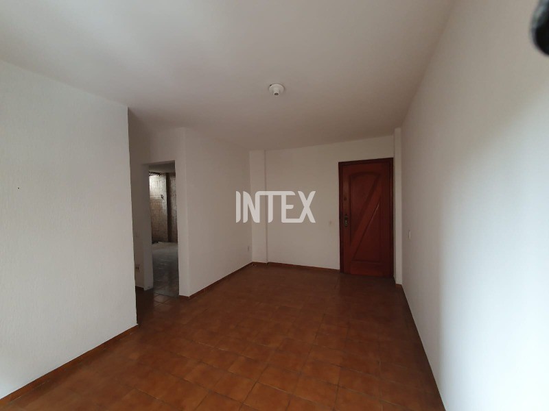 Apartamento à venda com 2 quartos, 60m² - Foto 4