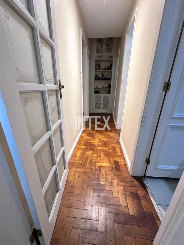 Apartamento à venda com 3 quartos, 134m² - Foto 4