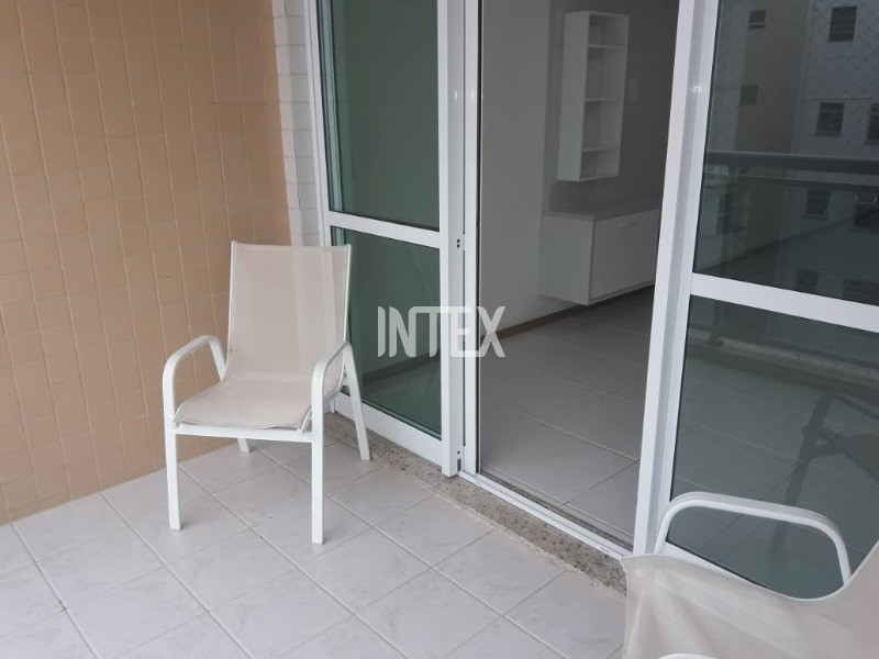 Apartamento à venda com 2 quartos, 75m² - Foto 3