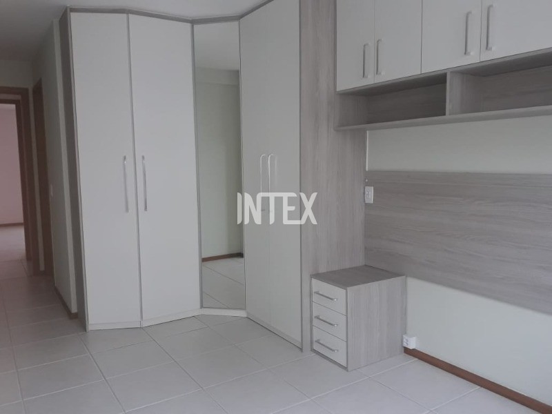 Apartamento à venda com 2 quartos, 75m² - Foto 5