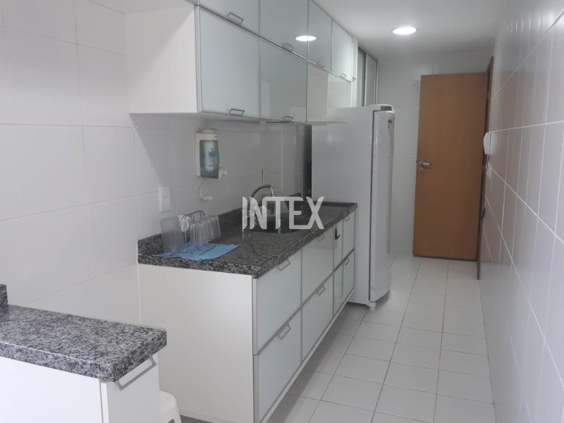 Apartamento à venda com 2 quartos, 75m² - Foto 10