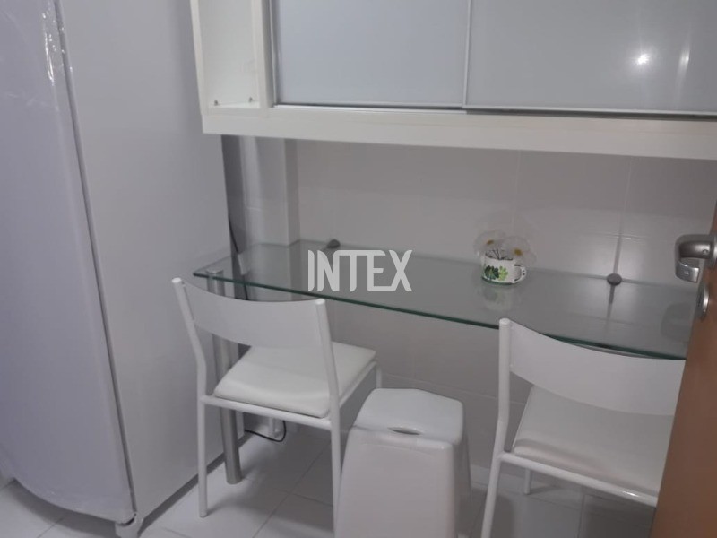 Apartamento à venda com 2 quartos, 75m² - Foto 11