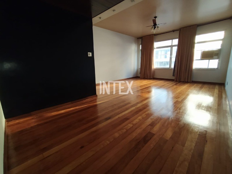 Apartamento à venda com 3 quartos, 220m² - Foto 4