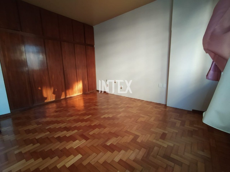 Apartamento à venda com 3 quartos, 220m² - Foto 9