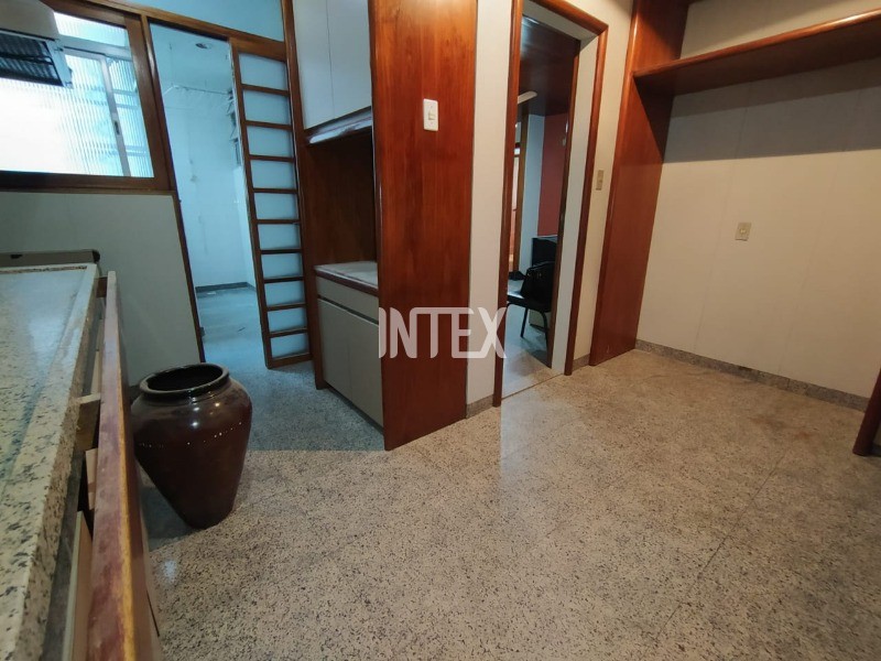 Apartamento à venda com 3 quartos, 220m² - Foto 12