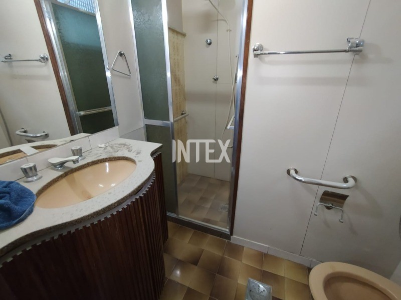 Apartamento à venda com 3 quartos, 220m² - Foto 18