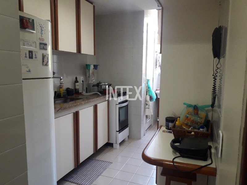 Apartamento à venda com 2 quartos, 64m² - Foto 7