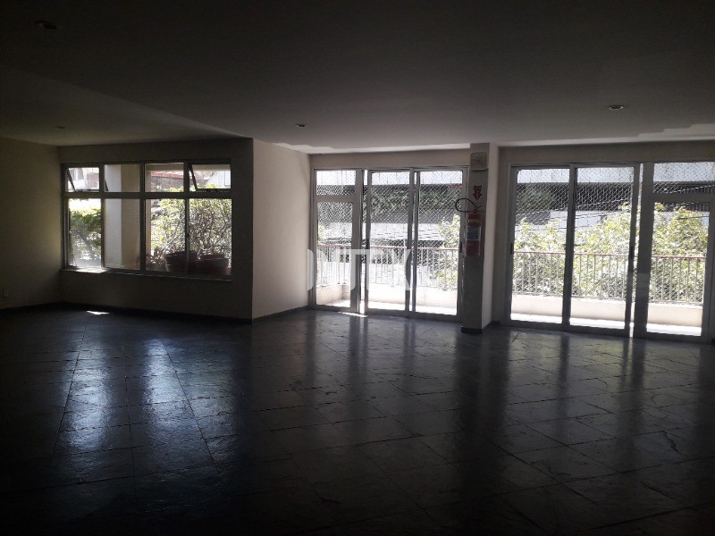 Apartamento à venda com 2 quartos, 64m² - Foto 21